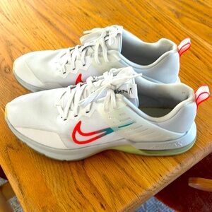 Men’s 10.5 Nike Air Max Alpha 3